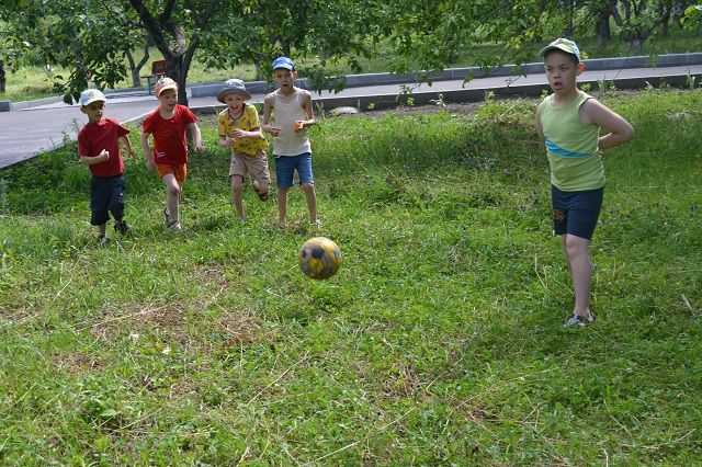 Подвижные игры с мячом для детей 7-8-9 лет