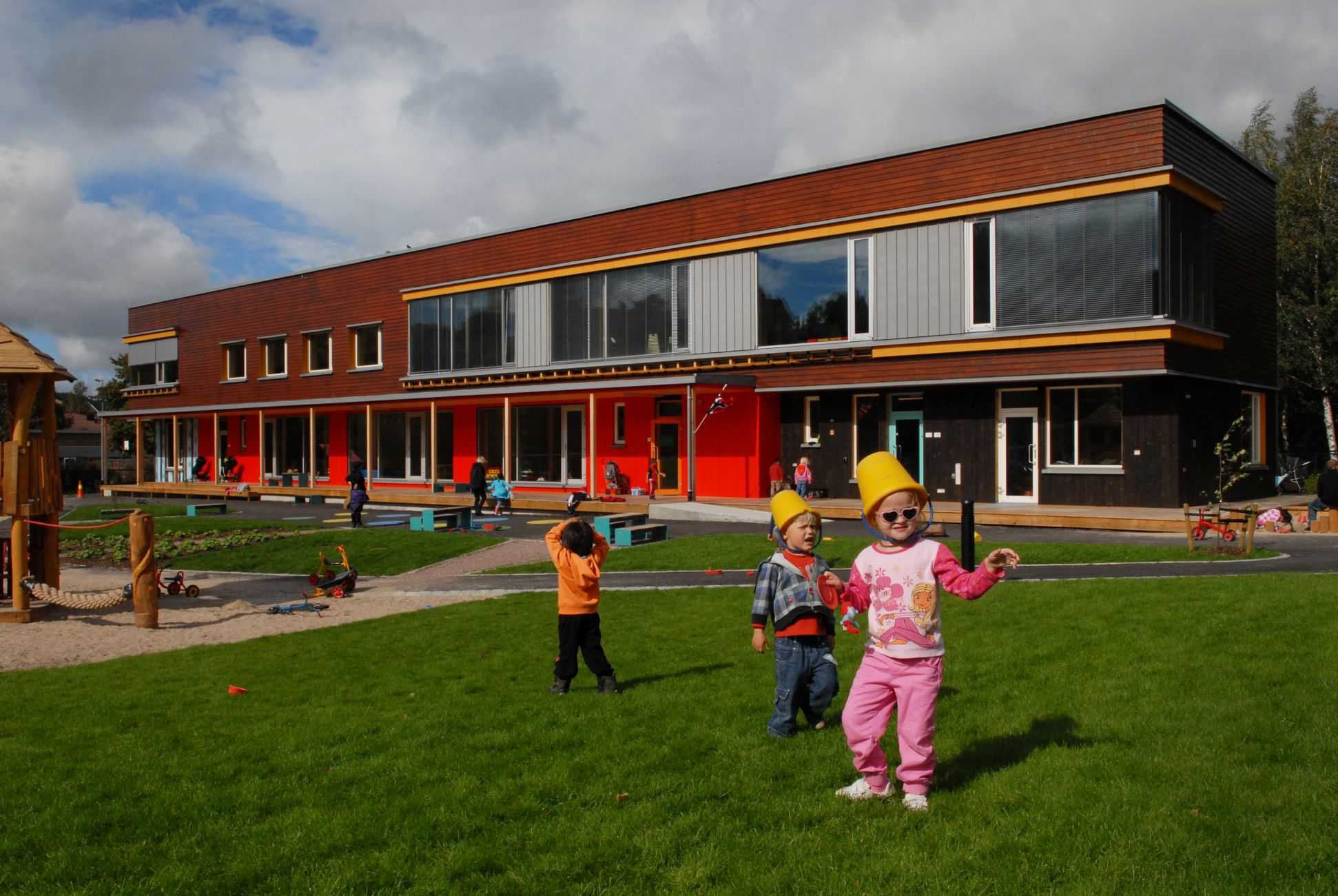 Родители на работе. как устроены британские детские сады и чем они отличаются от привычных нам?